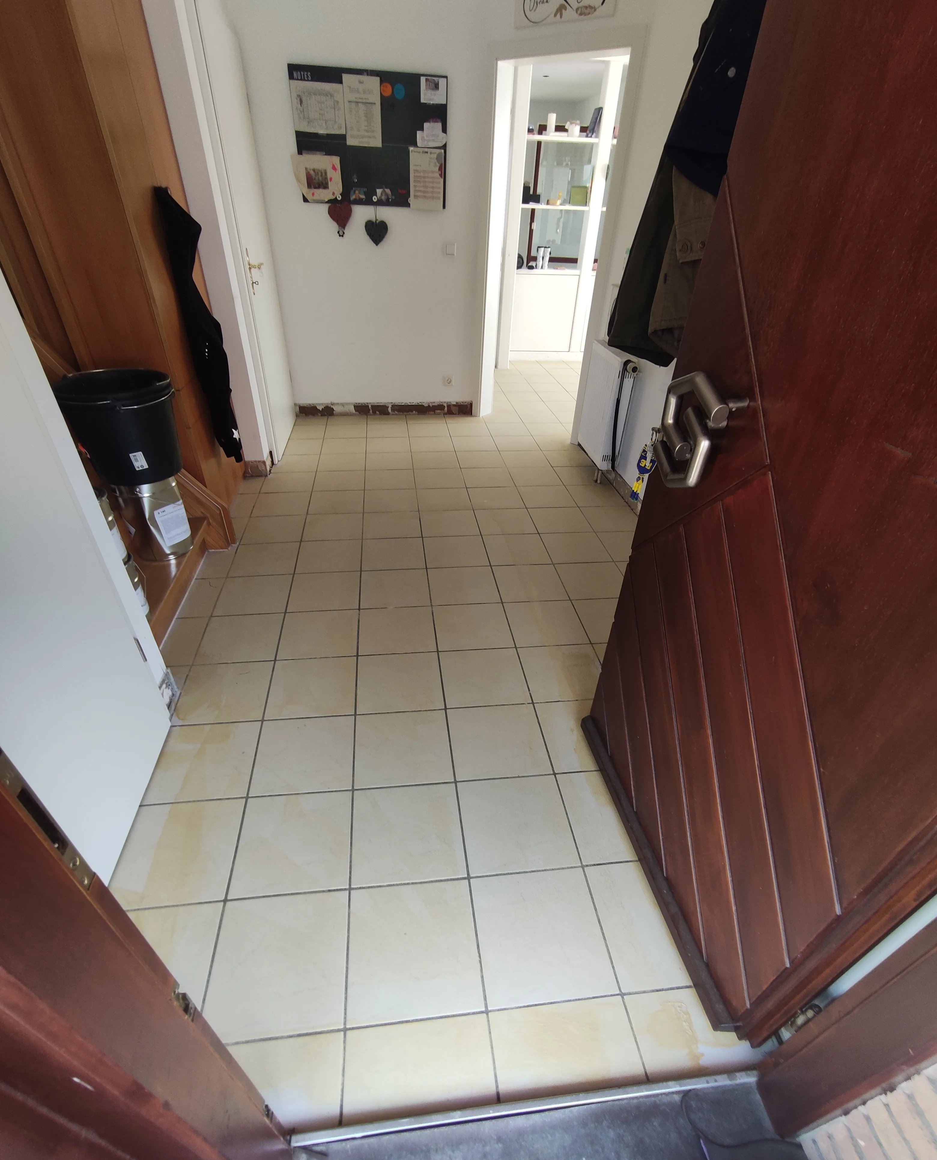 Flur – Balkon/Terrasse vor Steinteppich-Sanierung in Nürtingen