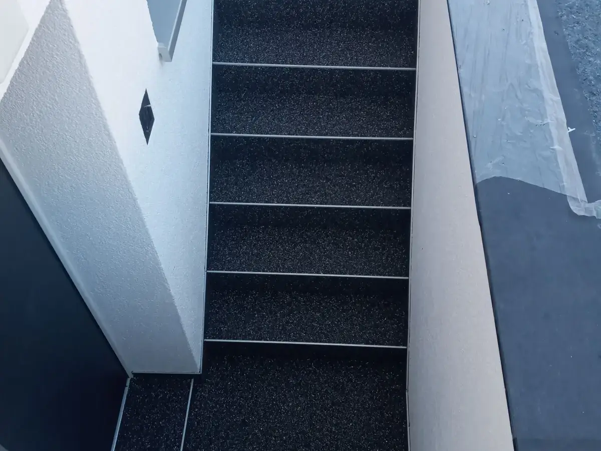 Treppe – Balkon/Terrasse nach Steinteppich-Sanierung in Nürtingen